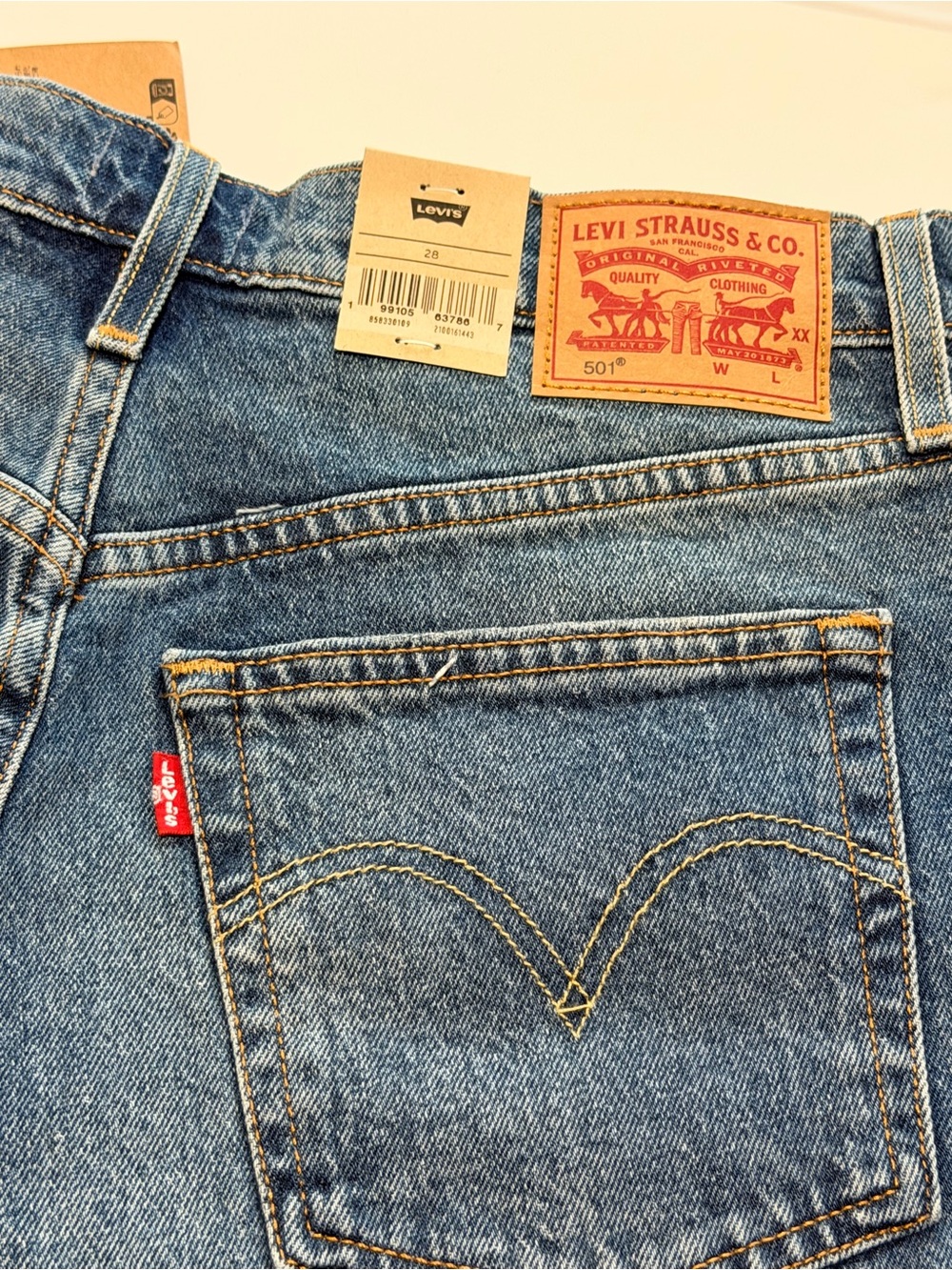 Levi’s Women’s 501 Mid-Thigh Shorts Size 28 Blue Denim High Rise NWT - Picture 8 of 16